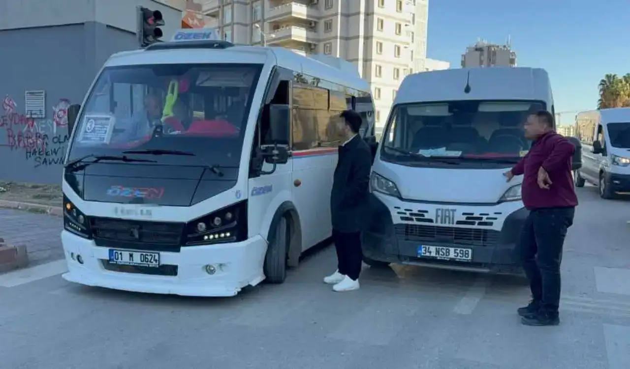 Adana’da Yol Verme Tartışması Kavgaya Dönüştü: O Anlar Kamerada! 5
